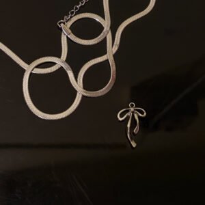 Minimalist Bow Pendant Necklace